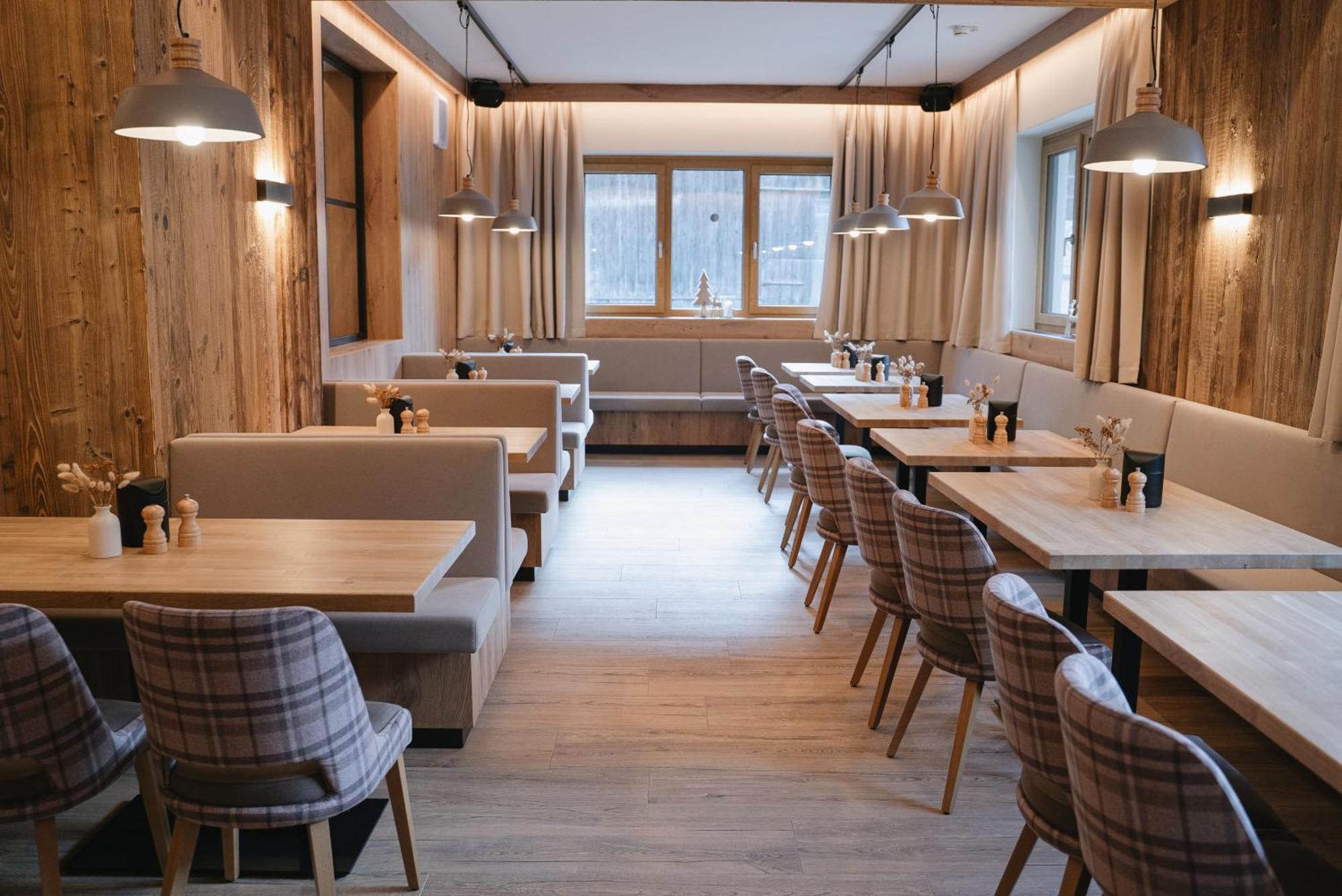 奥贝图内霍夫酒店 上特劳恩 外观 照片